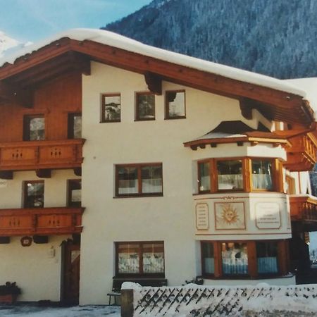 ホテル Haus Hildegard ノイシュティフト・イム・シュトゥーバイタール エクステリア 写真